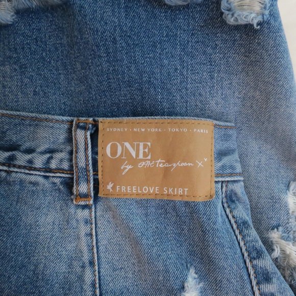 One Teaspoon Distressed Denim Pencil Skirt - Picture 3 of 3